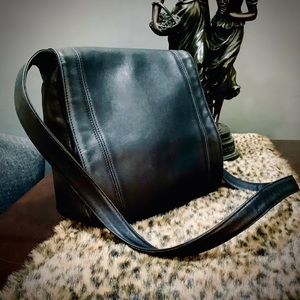 Rare Vintage Coach Black Leather Classic Lexington Crossbody Bag